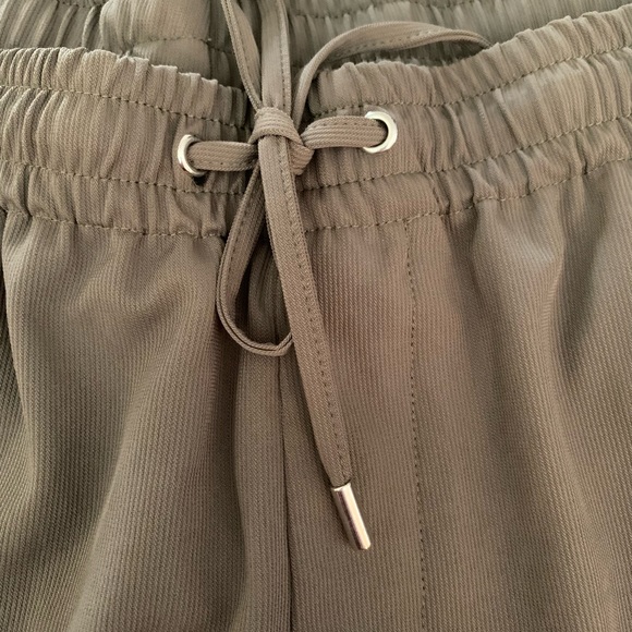 Zara Army Green Cuffed Drawstring Pants - Picture 9 of 11